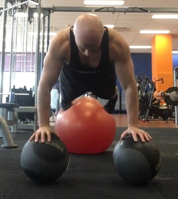 Self trained versus personal trainer trained